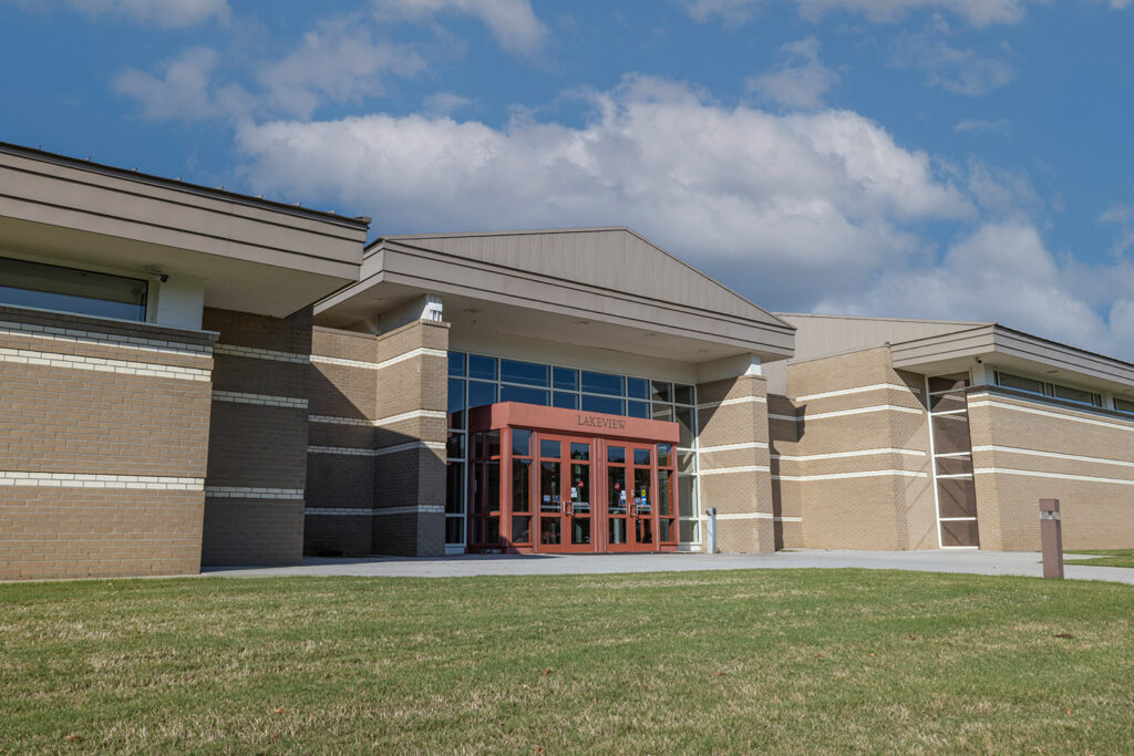 Image of current Lakeview building